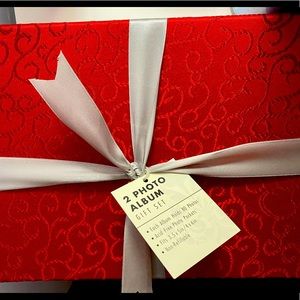 2 photo album gift set new with tags and bow